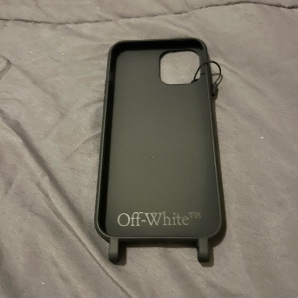 OFF-WHITE iPhone 12/12 Pro Cover